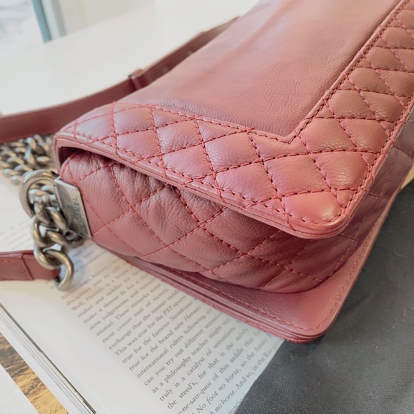 Chanel Medium Le Boy Burgundy - Picture 5 of 8